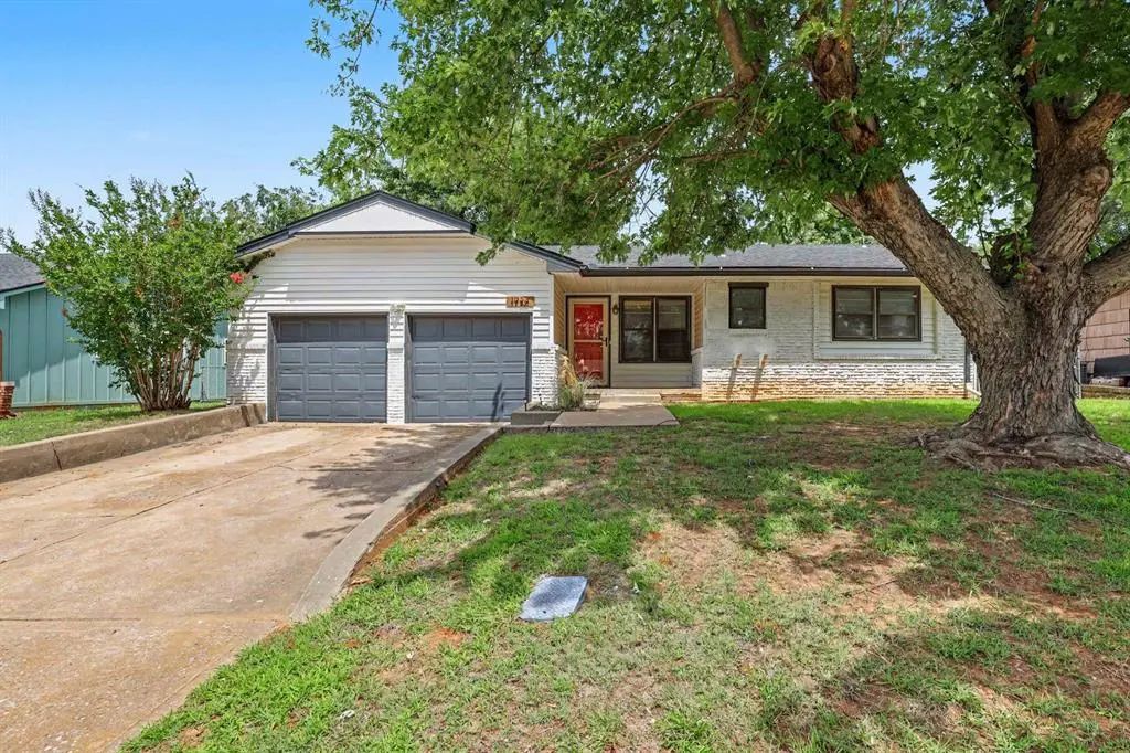 Residential Real Estate for Sale located in the neighborhood of Rhapsody Heights 2nd, in the city of Oklahoma City, OK