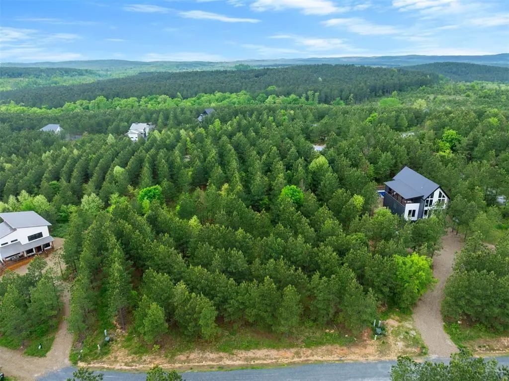 53 Pine Root Court, Broken Bow