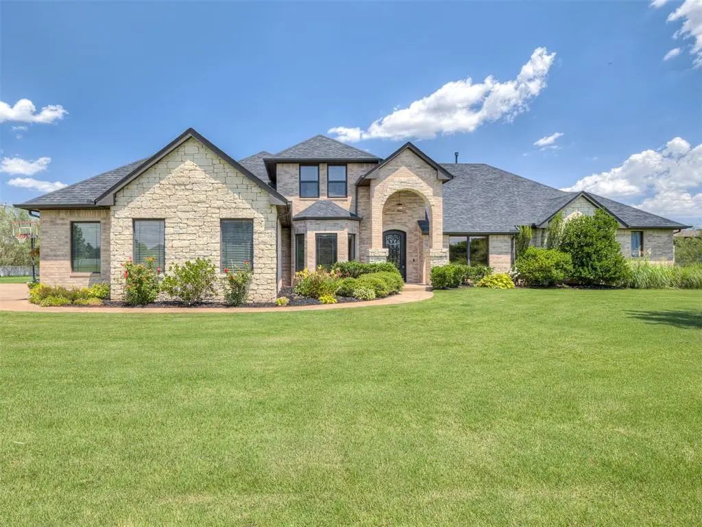 17400 Barrington Hills Lane, Edmond