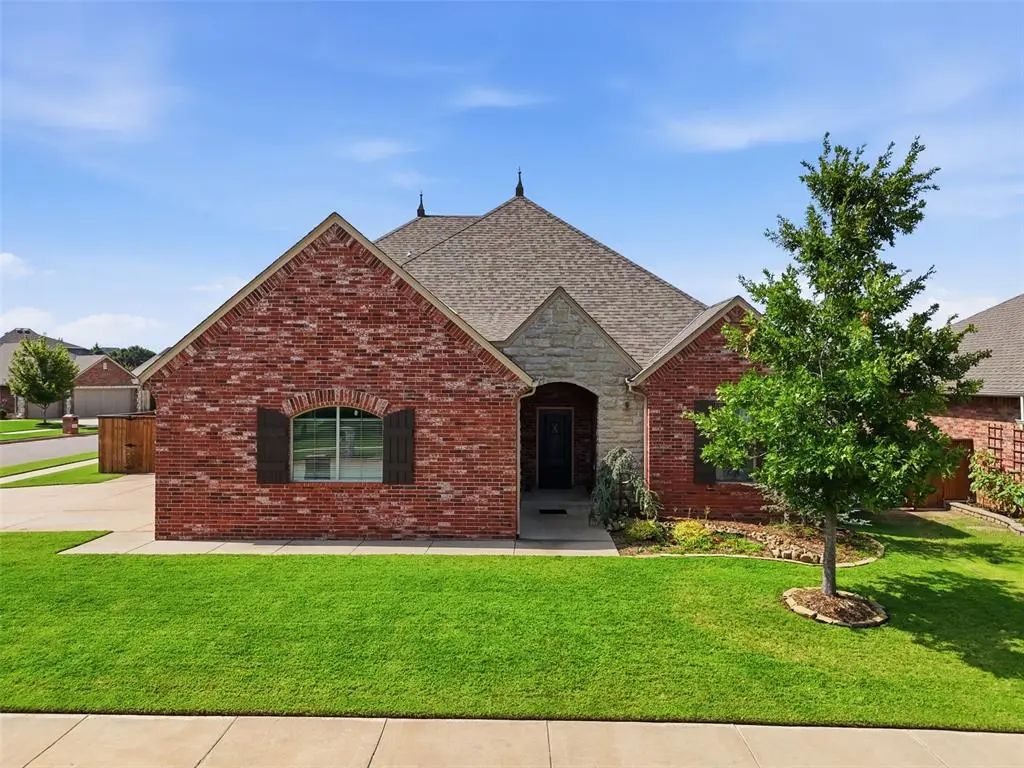 13608 Cobblestone Curve Road, Oklahoma City