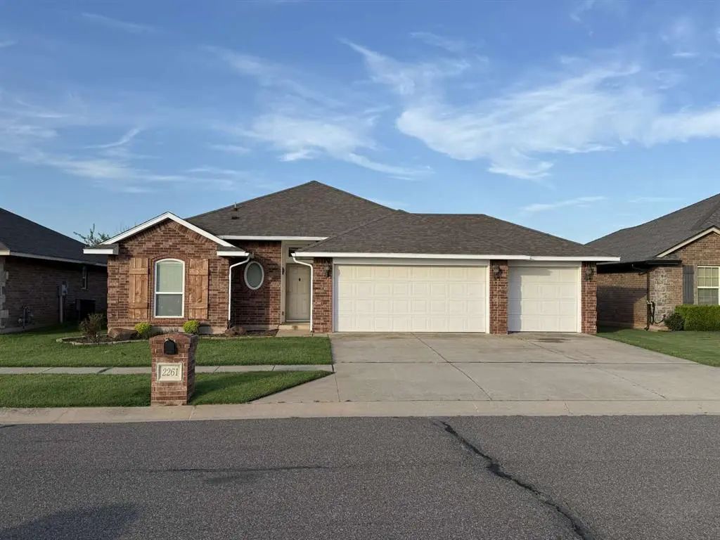 2261 Blue Jay Drive, Edmond