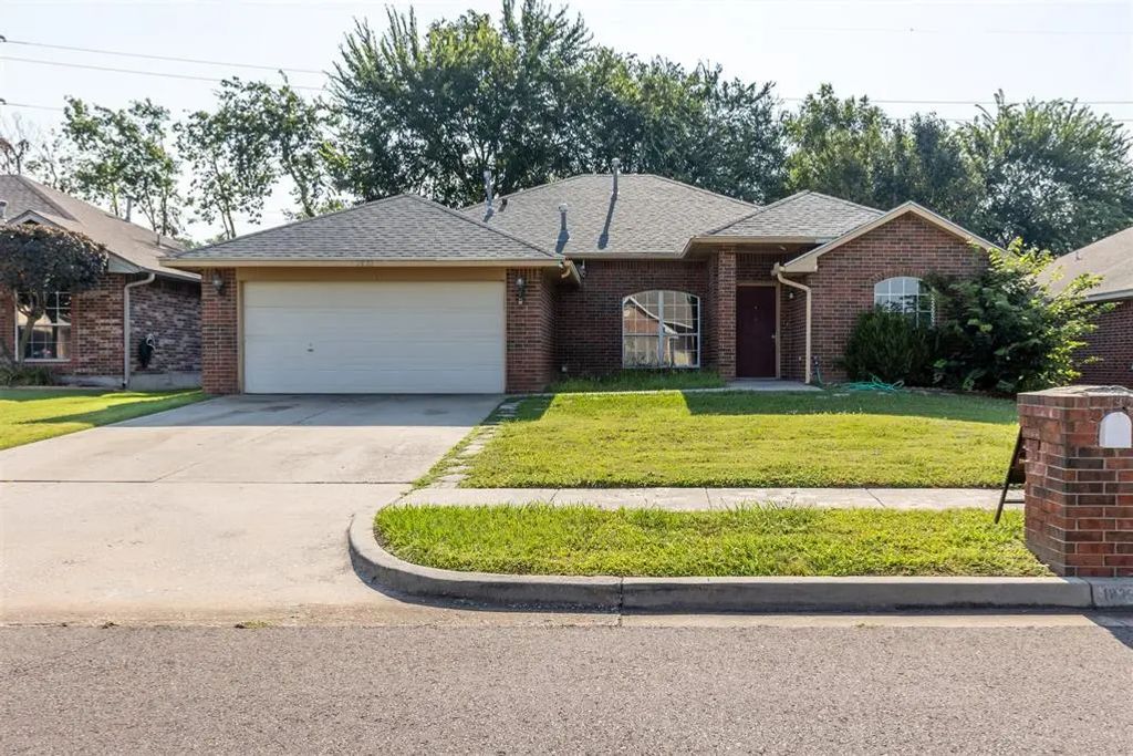 1833 Parkridge Drive, Norman