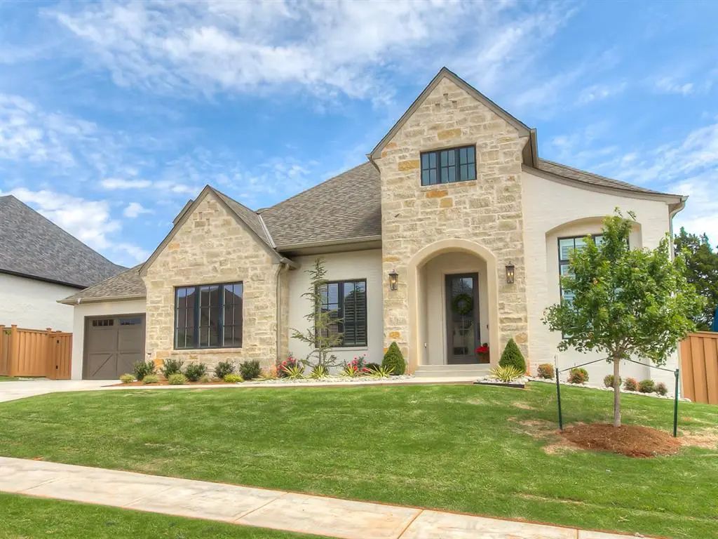 Residential Real Estate for Sale located in the neighborhood of Fallbrook V, in the city of Edmond, OK