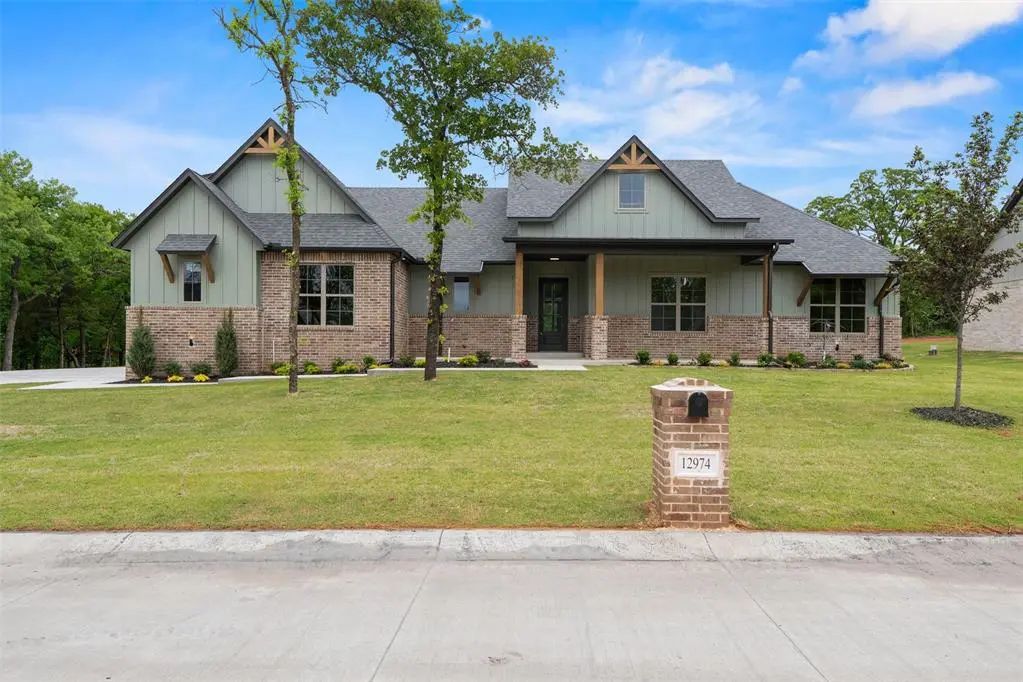 Residential Real Estate for Sale located in the neighborhood of Indian Ridge, in the city of Arcadia, OK