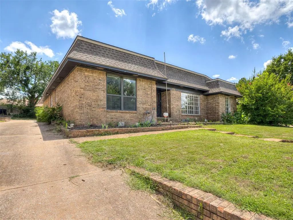 406 Hardy Drive, Edmond
