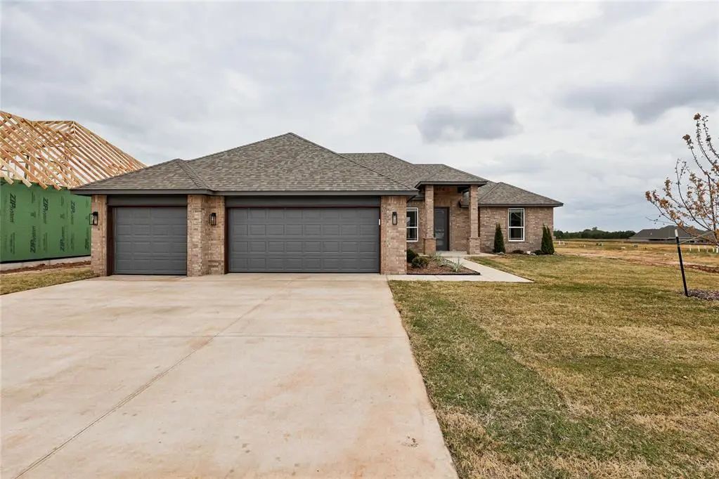 MLS Number 1240052 in the city of Norman Homes for Sale by Siena Spgs 2, the zipcode of 73071