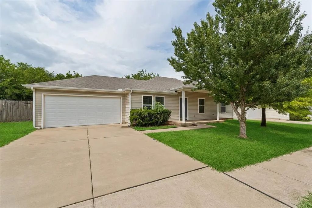 1817 Nw 148th Street, Edmond