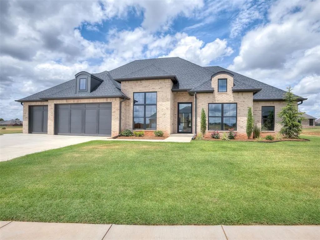 2229 W Cole Drive, Mustang, OK, 73064 For Sale