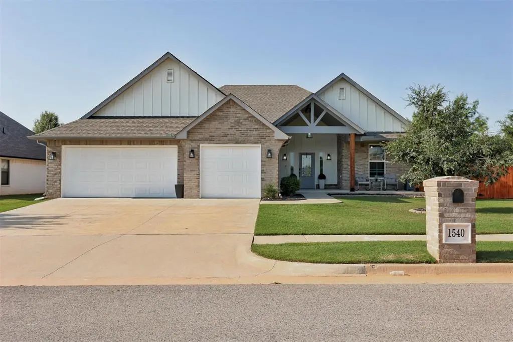Newcastle Real Estate - MLS # 1240502, Residential real estate for Sale in Meadow Crk Add Sec Two, MLS Listings # 1240502