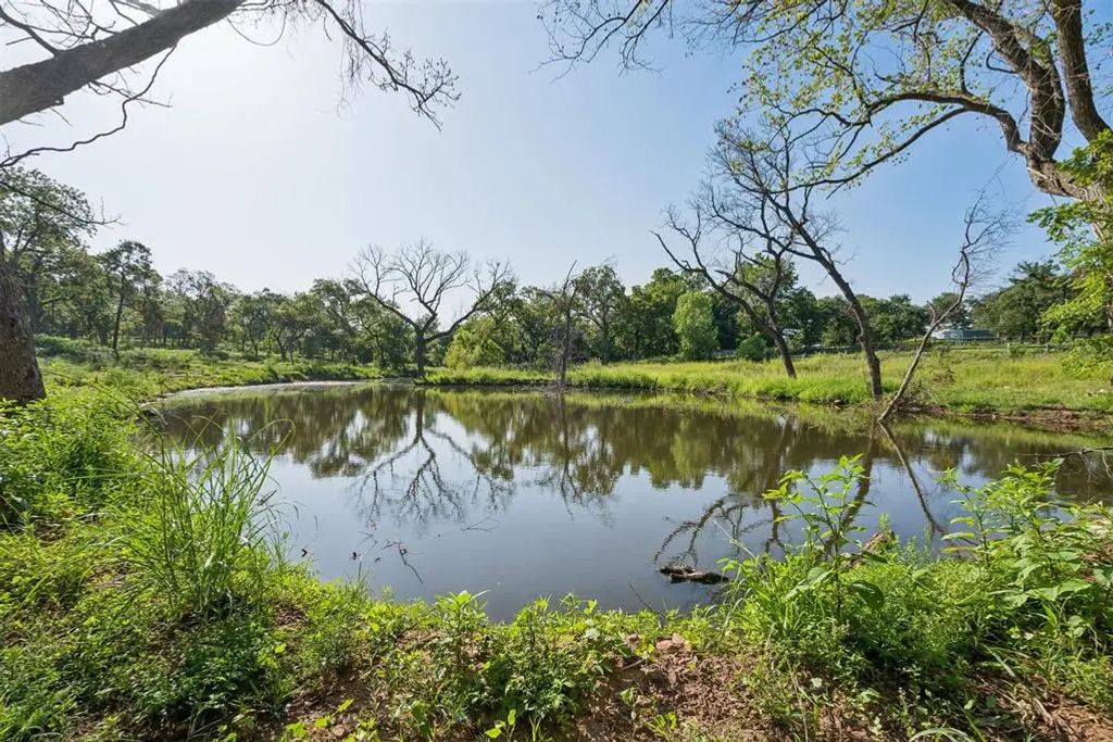 2001 Liberty Lake Trail, Guthrie