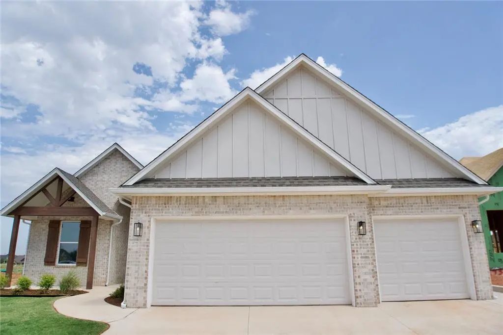 9325 Sw 37th Street, Oklahoma City