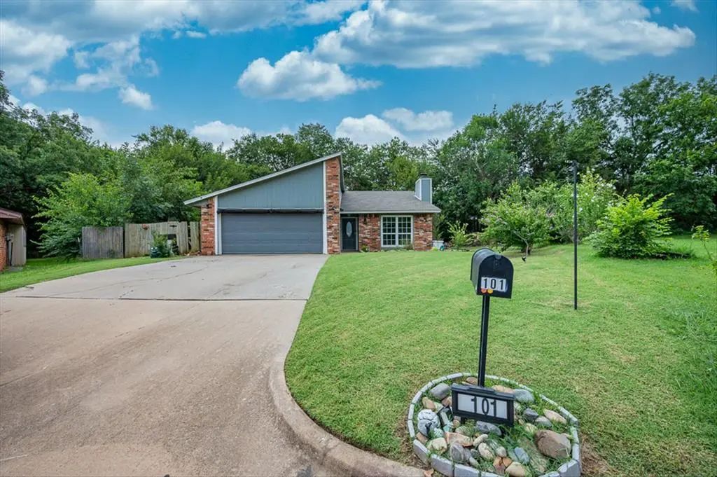 101 Stonewood Drive, Noble