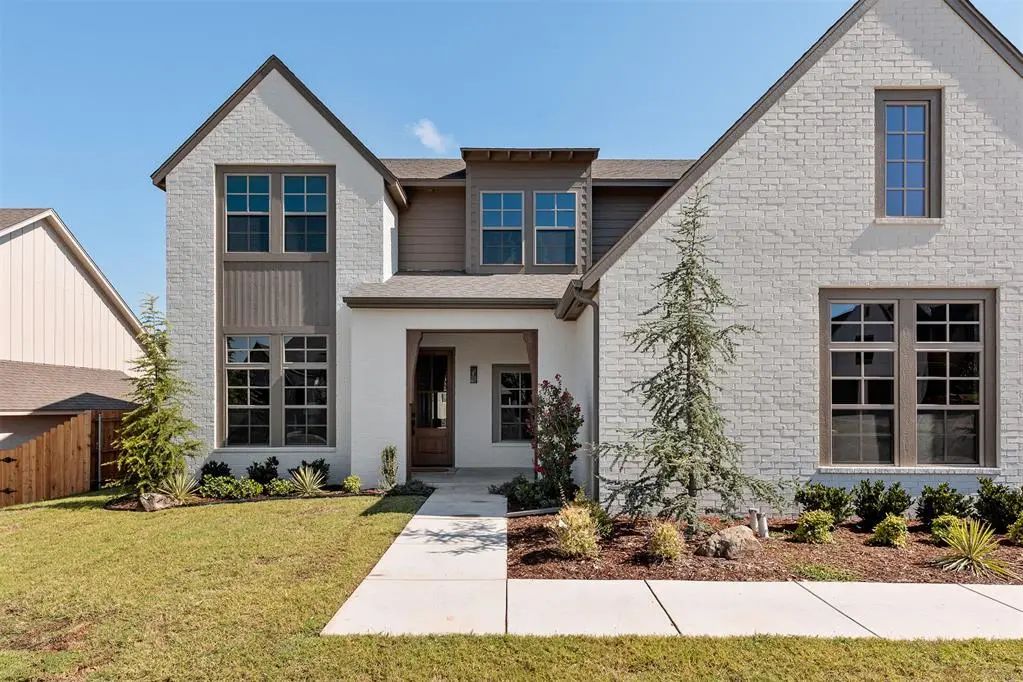 Residential Real Estate for Sale located in the neighborhood of Cottage Grove Sec 4, in the city of Edmond, OK