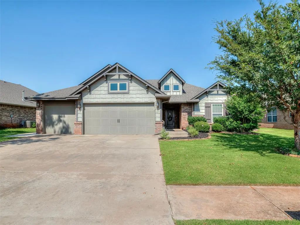 Residential Real Estate for Sale located in the neighborhood of Kelly Lakes Estates Ii, in the city of Edmond, OK