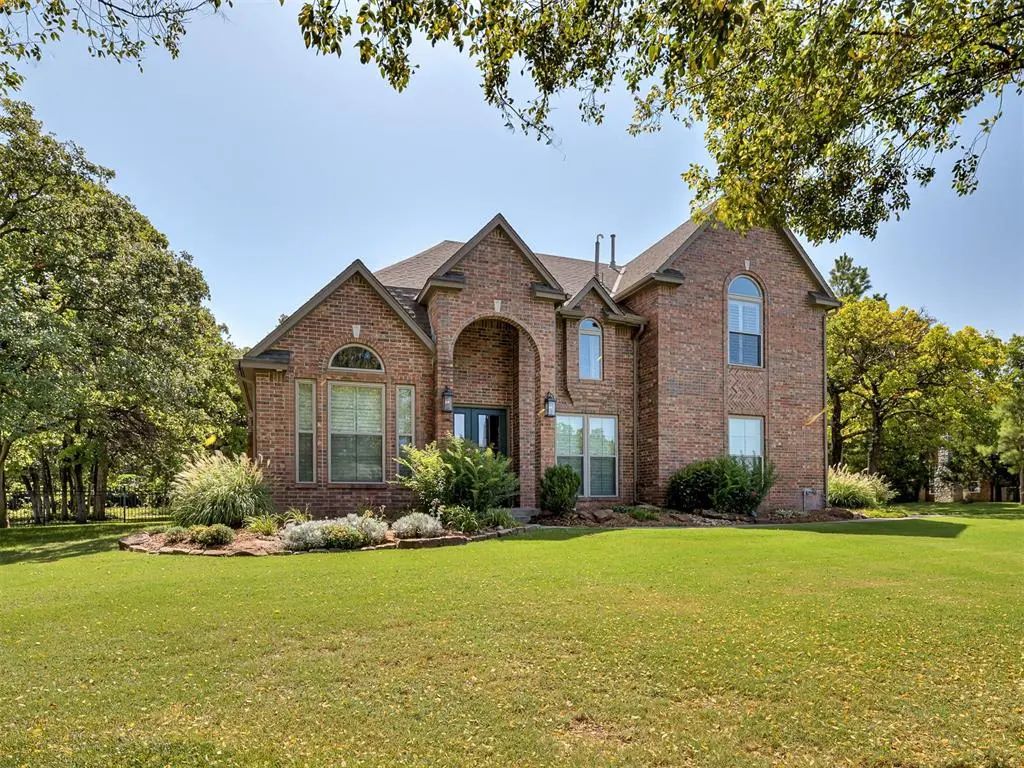 10049 Hidden Hollow Lane, Oklahoma City