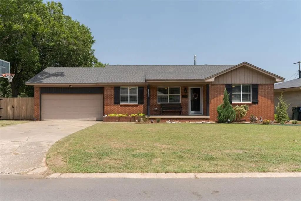 1519 Carlisle Court, Oklahoma City