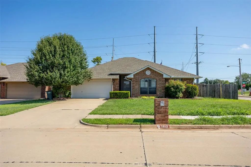 1613 Pinnacle Lane, Edmond