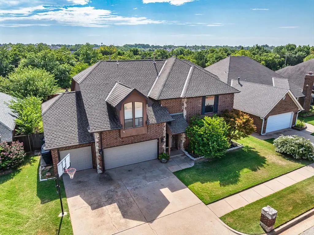 19704 Harness Court, Edmond