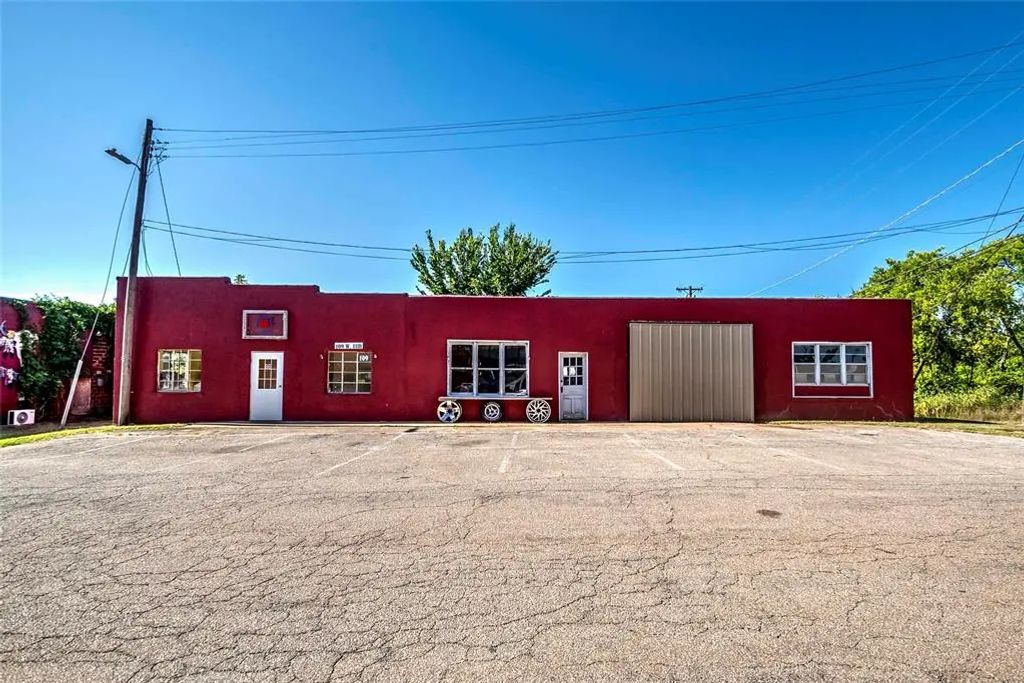 109 W 11th Street, Chandler