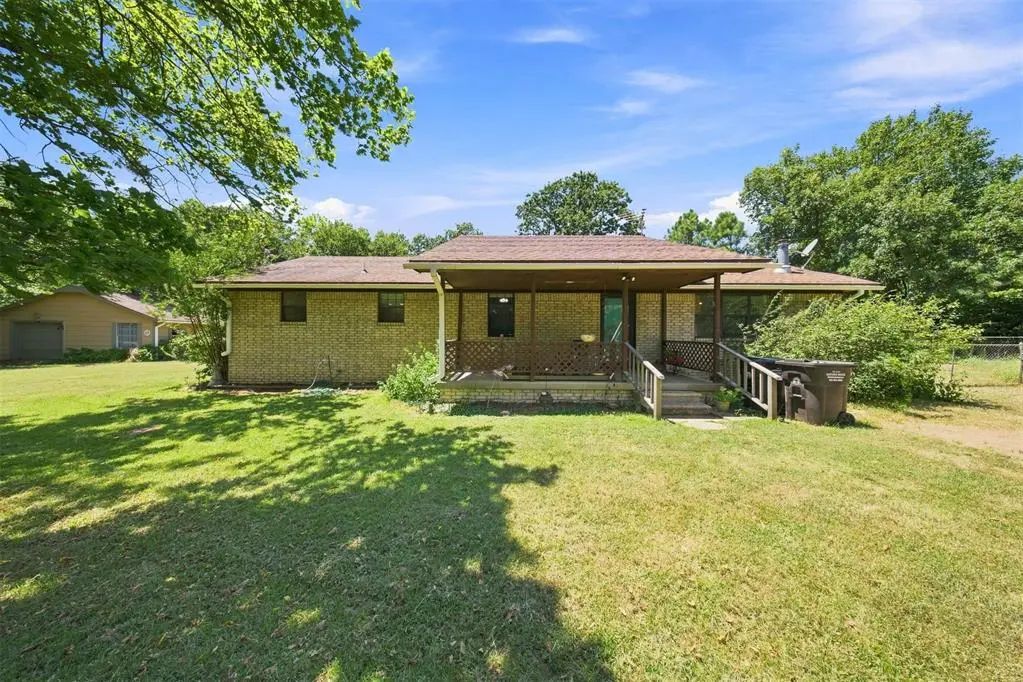 Residential Real Estate for Sale located in the neighborhood of N/A, in the city of McLoud, OK