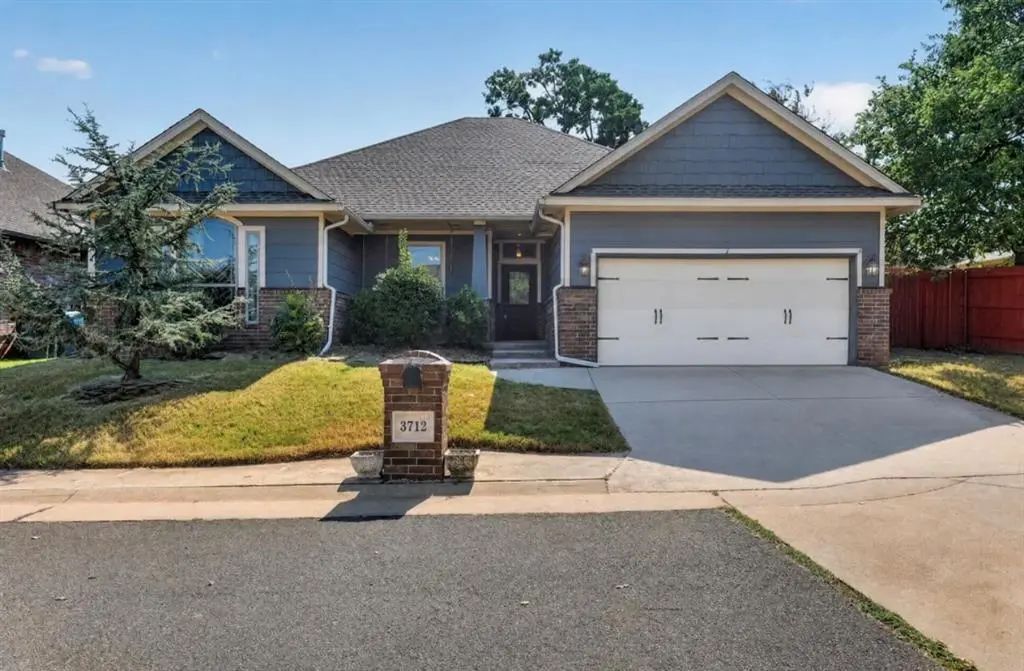 3712 Oakridge Circle, Edmond