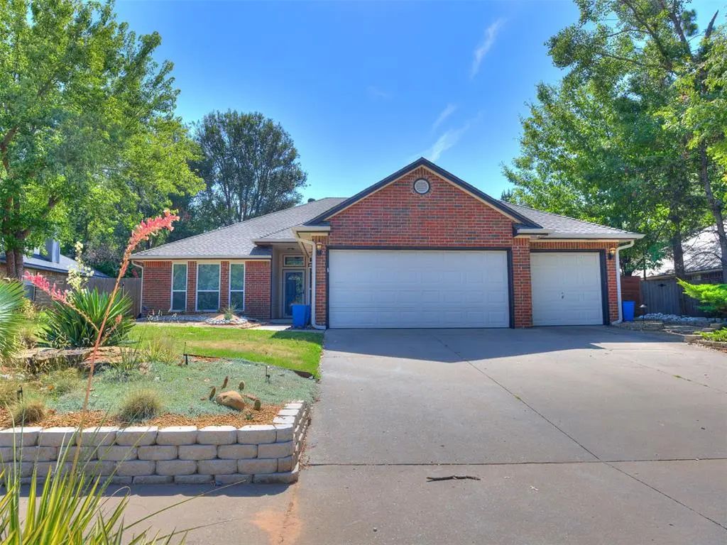 221 Victory Drive, Norman