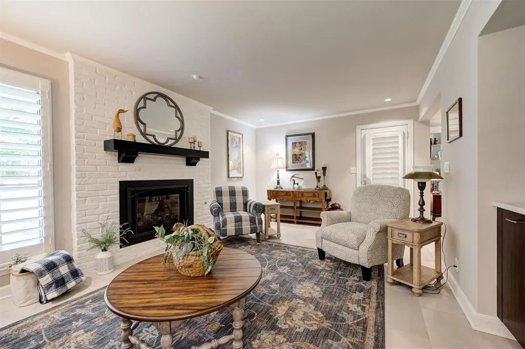 16 Windbrook Square, Norman