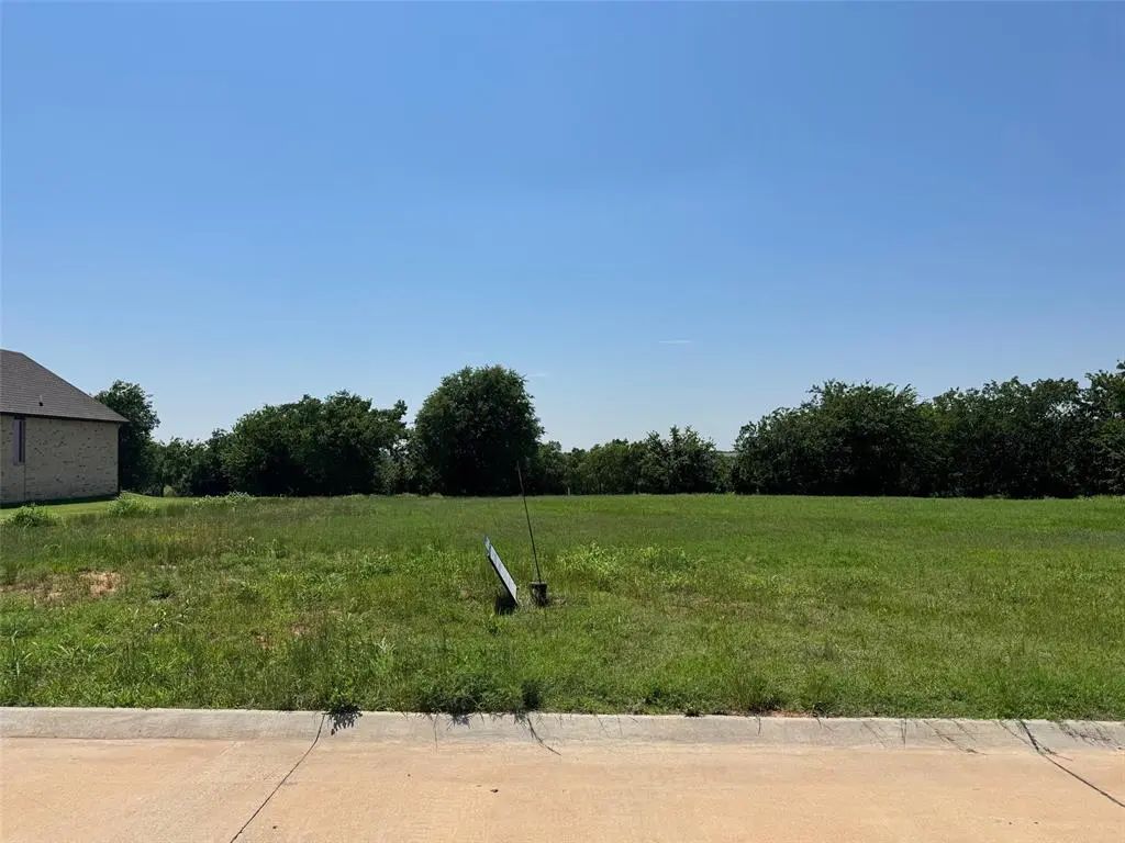 1401 Deer Ridge Run, Tuttle