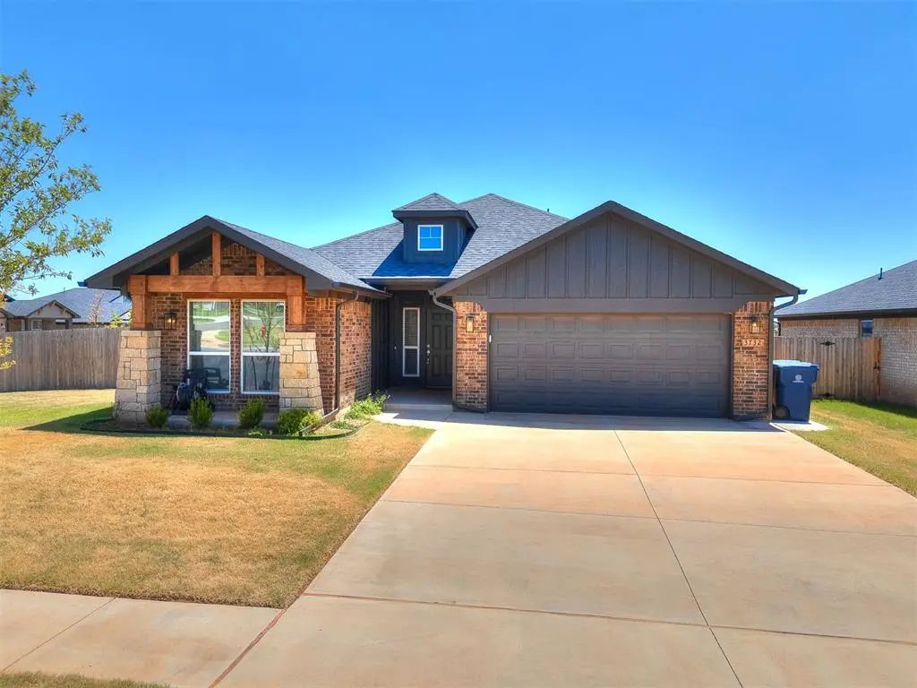 Residential Real Estate for Sale located in the neighborhood of Knox Farm, in the city of Edmond, OK