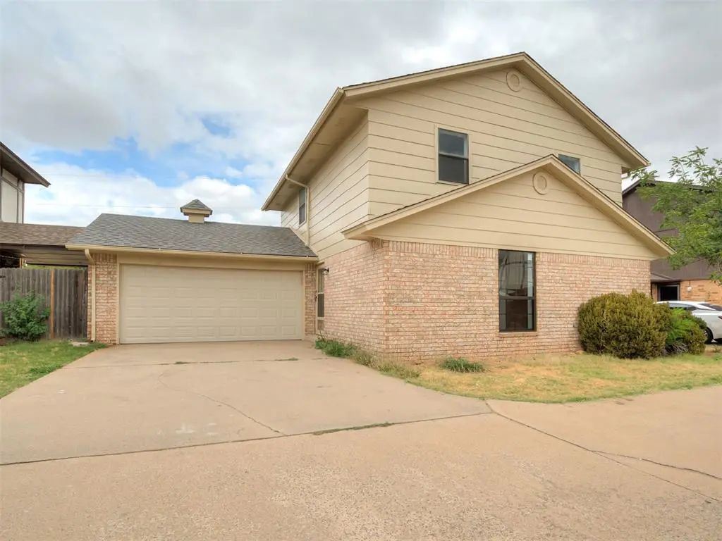 Residential Real Estate for Sale located in the neighborhood of Southern Hills Village Twnhome, in the city of Oklahoma City, OK