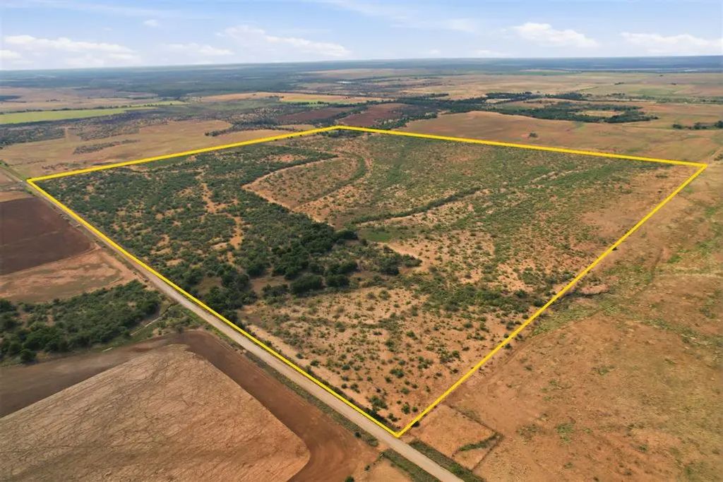 1850 N County Road, Eldorado