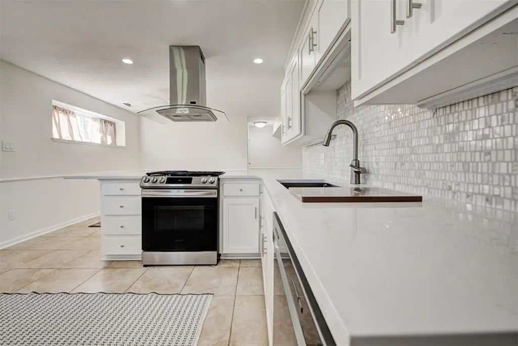 5709 N Warren Avenue, Oklahoma City
