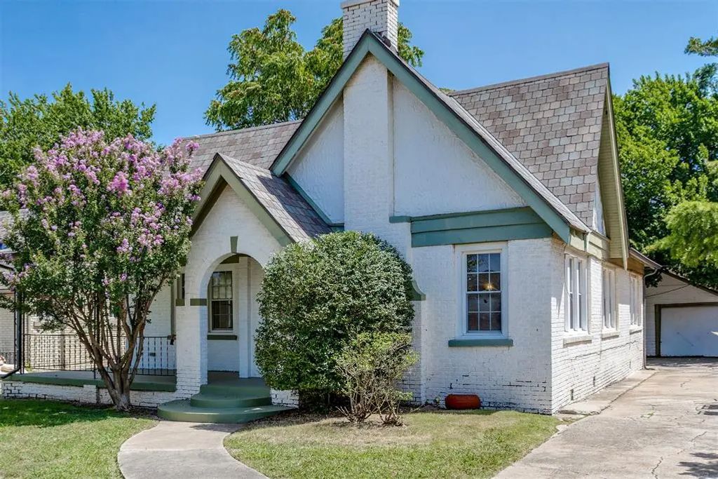 2220 N Indiana Avenue, Oklahoma City