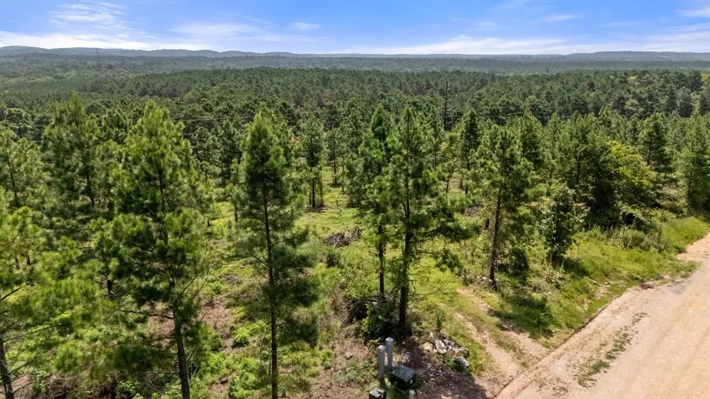 1506 Paradise Valley Road, Broken Bow