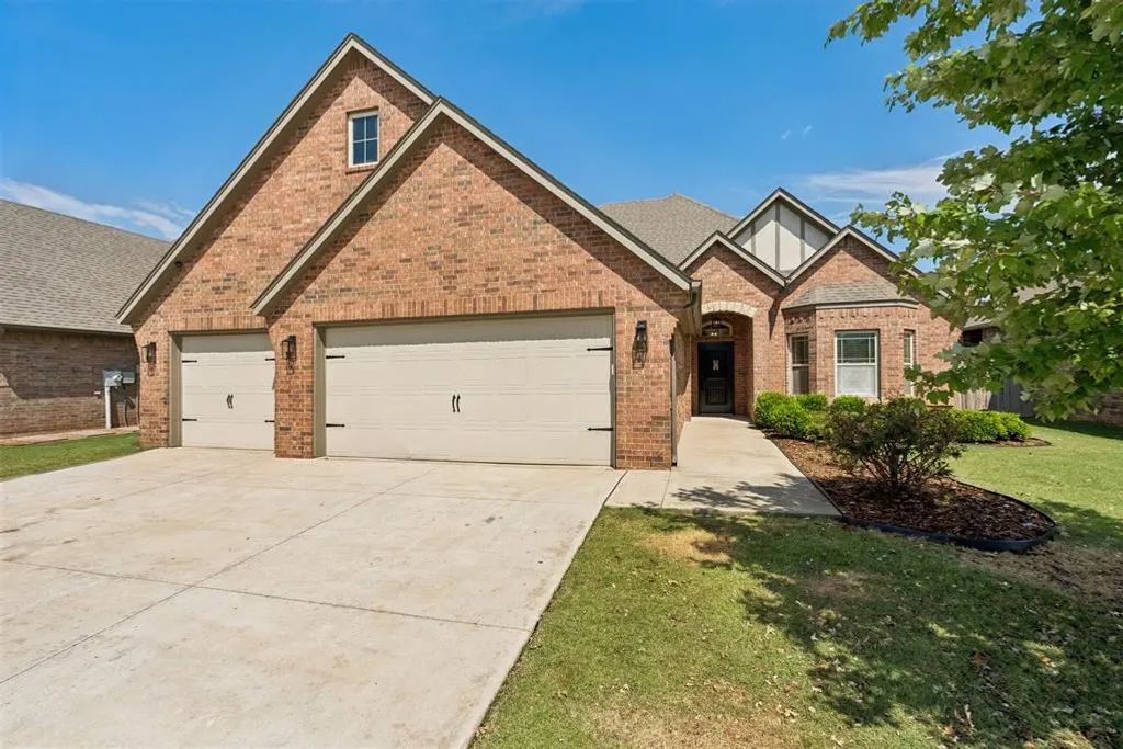 5613 St James Place, Oklahoma City