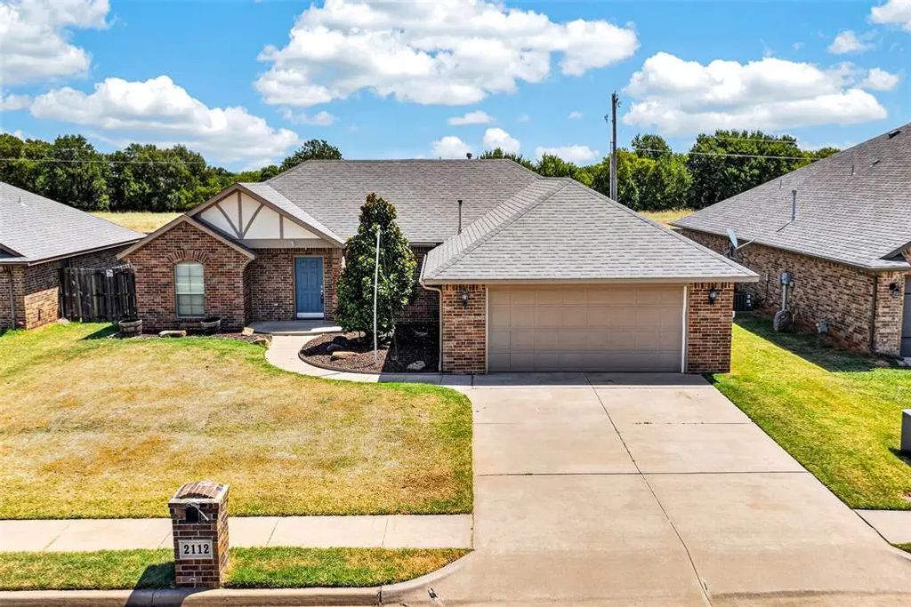 2112 Appalachian Trail, Edmond