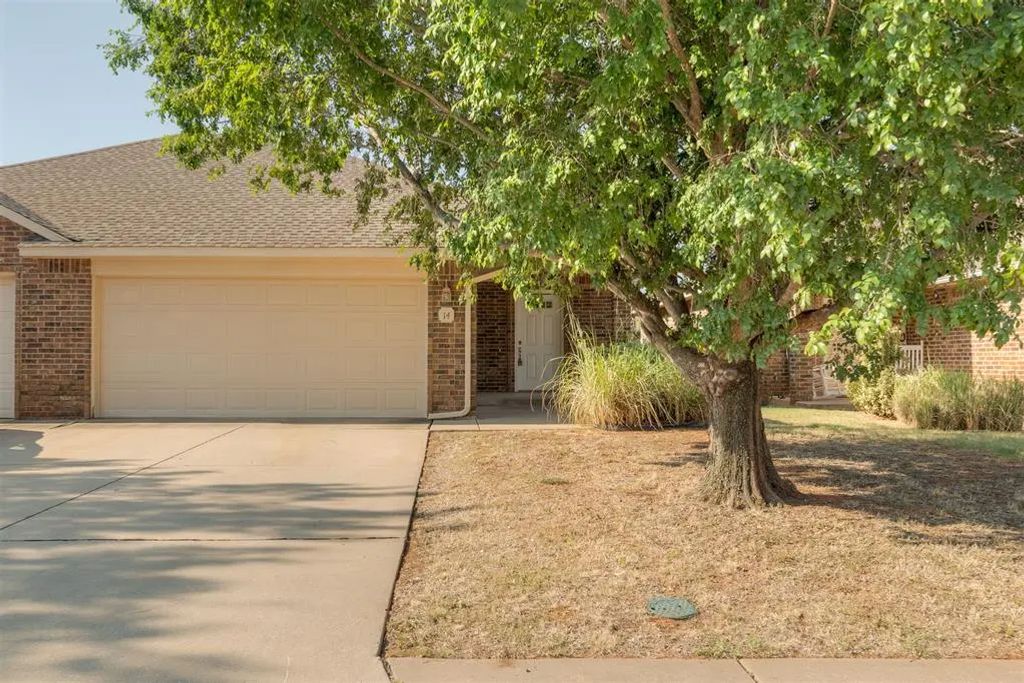 14 Nw 156th Street 14, Edmond