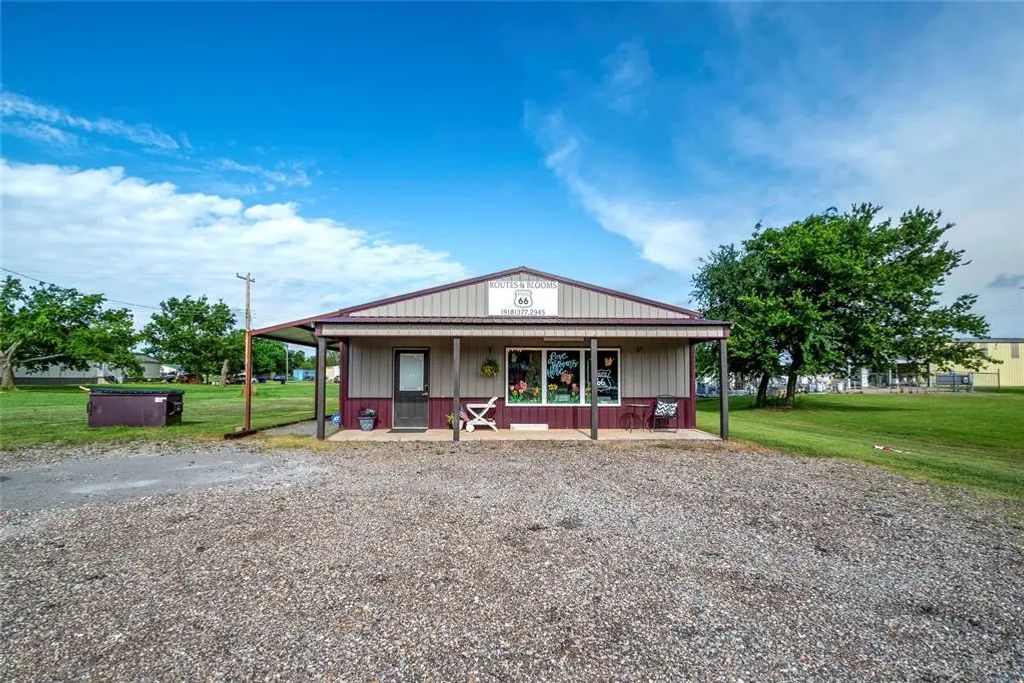 1003 N Broadway Avenue, Davenport