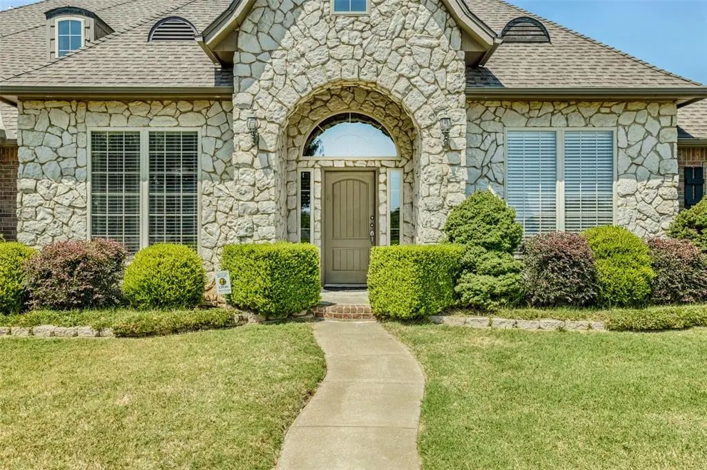 15315 Coral Creek Lane, Oklahoma City