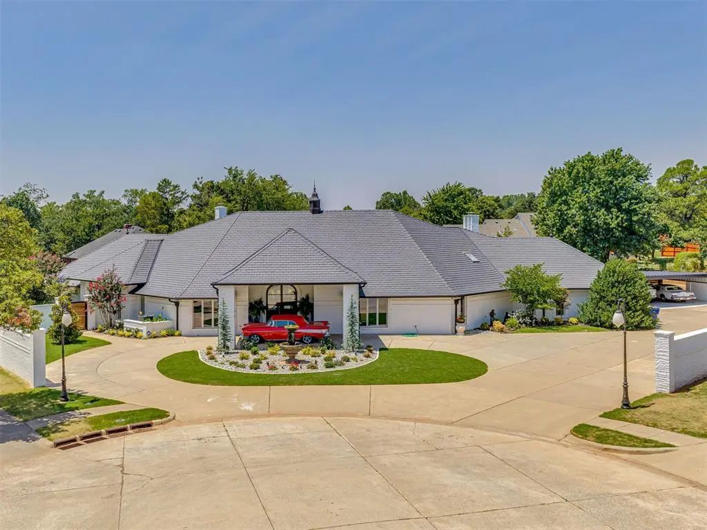 Residential Real Estate for Sale at 605 Sycamore Court in the city of Blanchard by MLS #1243097