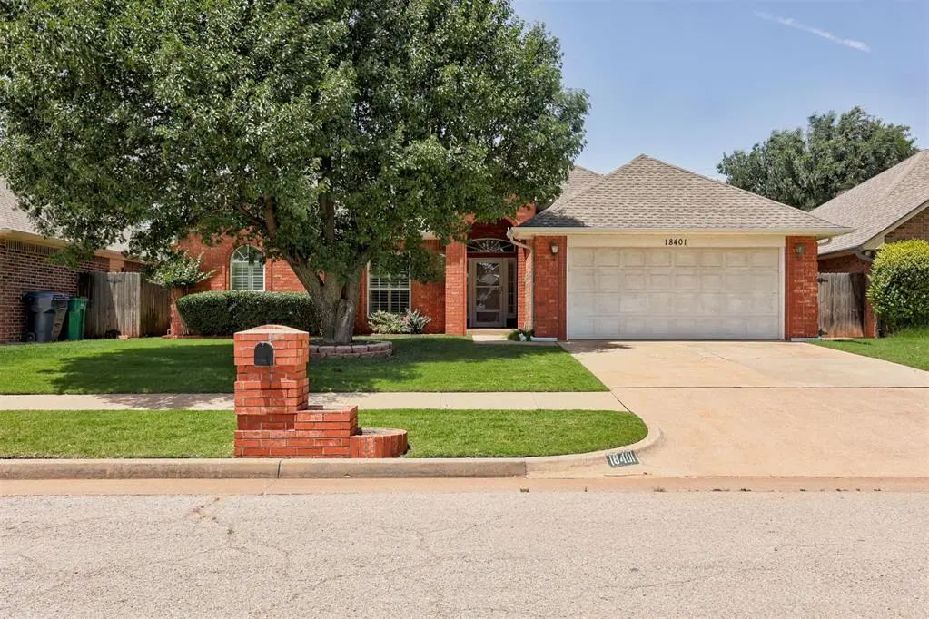 Residential Real Estate for Sale located in the neighborhood of Twin Oaks, in the city of Edmond, OK