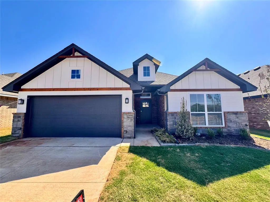 Residential Real Estate for Sale located in the neighborhood of Montford Ph 2, in the city of Tuttle, OK