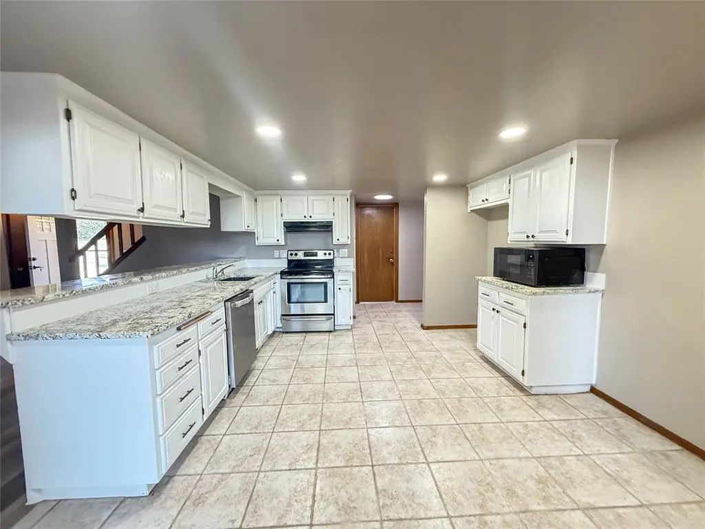 213 Woodbridge Circle, Edmond