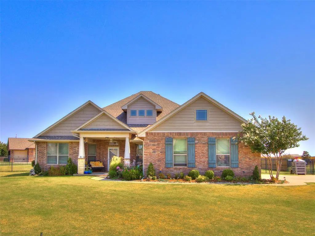 18455 Stagecoach Trail, Norman