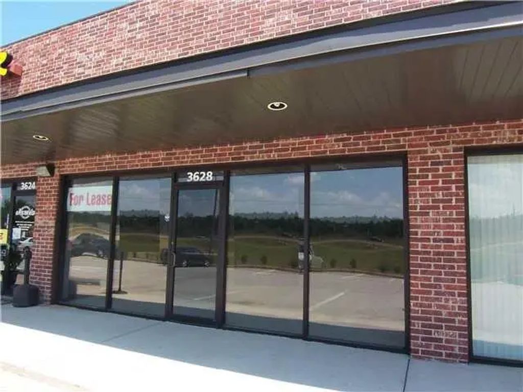 3628 E I - 35 Frontage Road, Edmond