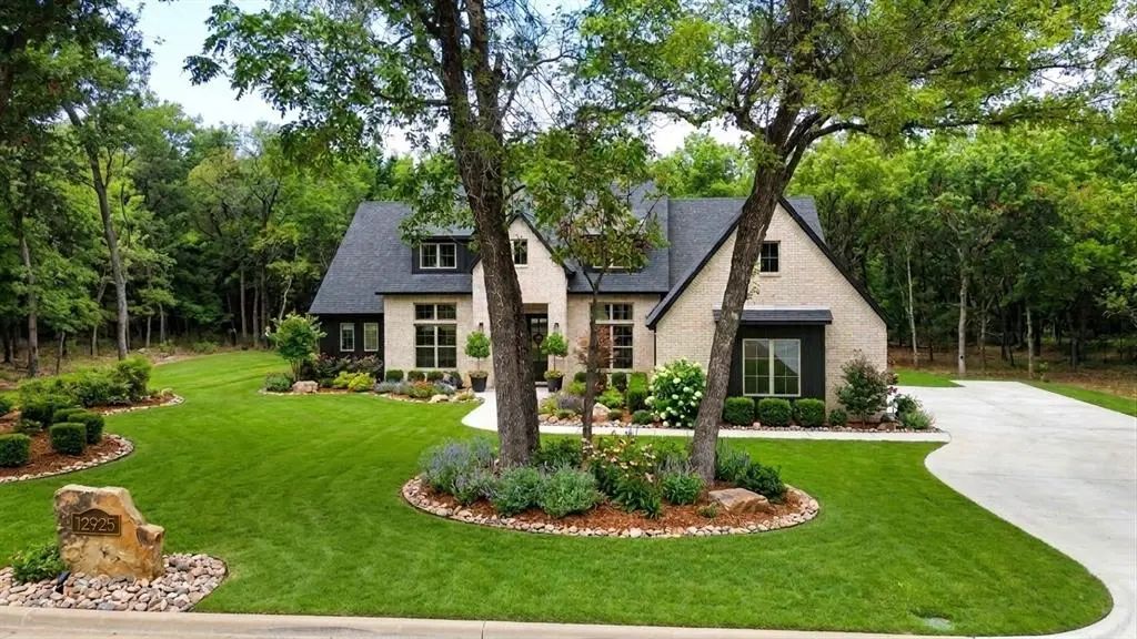 12925 Coltrane Road, Edmond