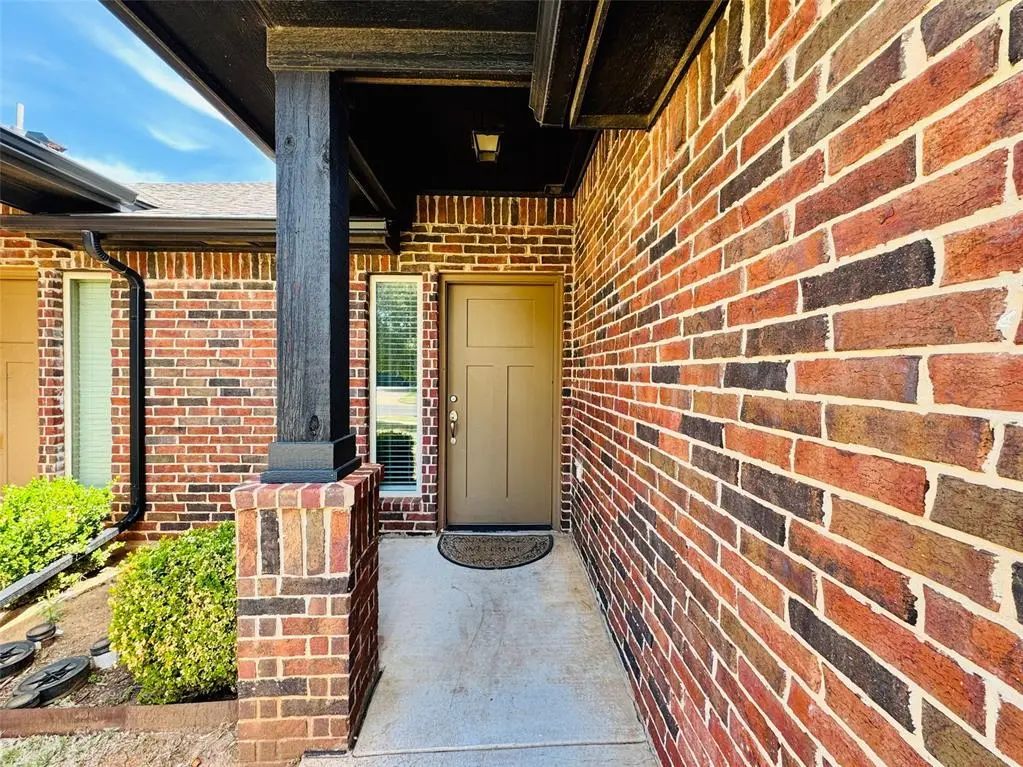 18100 Manera Way, Edmond, OK, 73012 For Sale