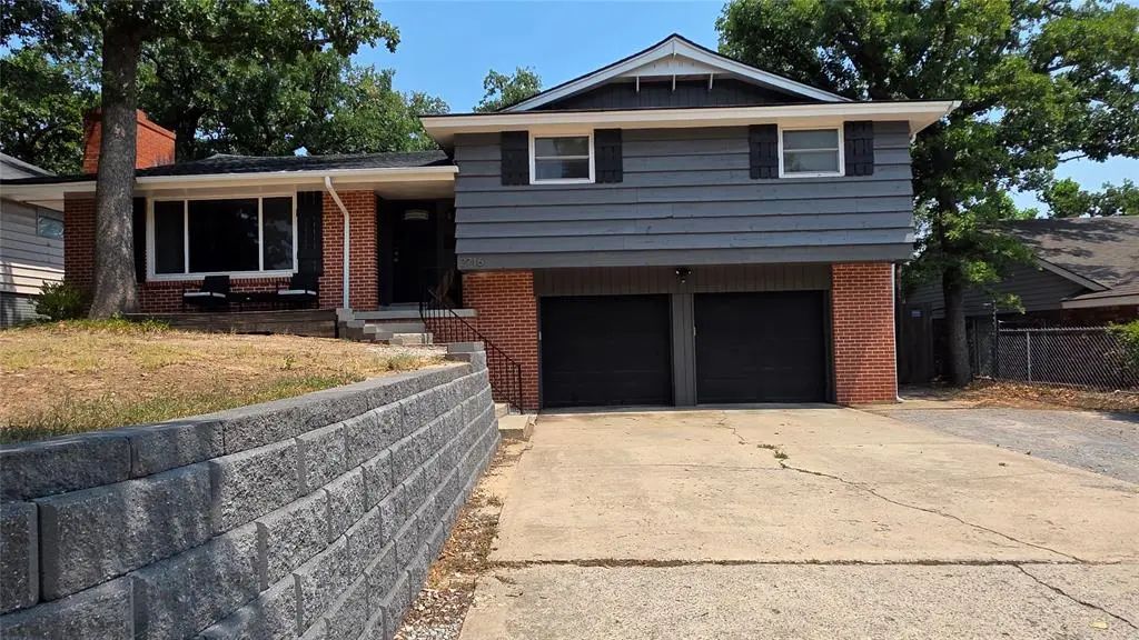 2716 N Donald Avenue, Oklahoma City