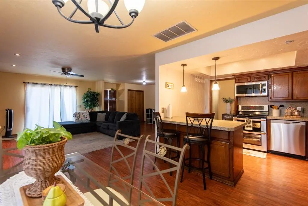8529 Sw 36th Street, Oklahoma City