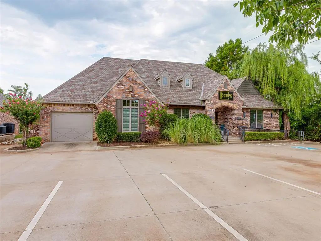 2232 Bridgeview Boulevard, Edmond